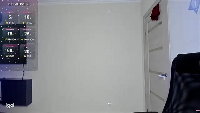 Snapshot of crystallldoll chatting on 02/21/26, 05:47 crystallldoll online show from 02/21/26, 05:47