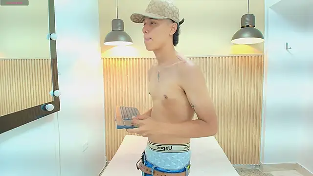 Frayhot777 online show from 02/09/26, 07:40