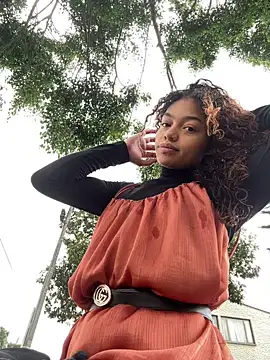 PrettyLia online show from 02/15/26, 07:54