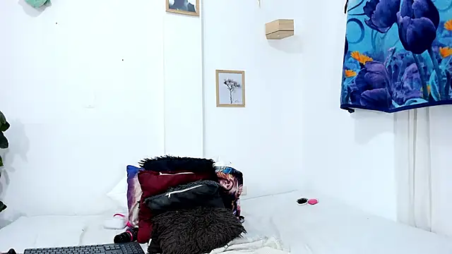isabella ma2 online show from 10/01/25, 04:18