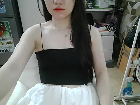 Snapshot of Ara4865 chatting on 10/16/25, 08:15 Ara4865 online show from 10/16/25, 08:15