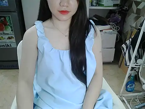 Snapshot of Ara4865 chatting on 10/17/25, 04:53 Ara4865 online show from 10/17/25, 04:53