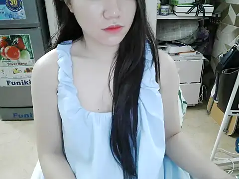 Snapshot of Ara4865 chatting on 10/28/25, 02:59 Ara4865 online show from 10/28/25, 02:59