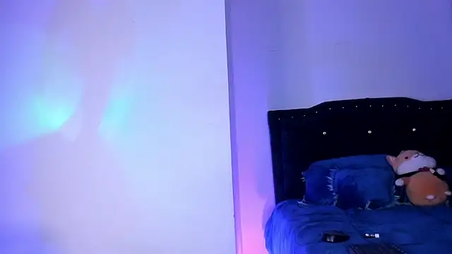 kitty  chs online show from 04/06/26, 12:19