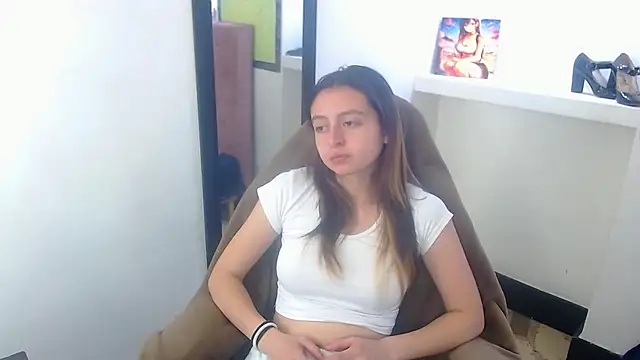 lala clark online show from 11/12/25, 12:27