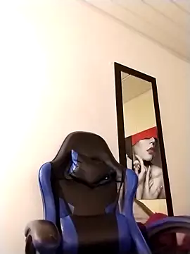 lala clark online show from 11/30/25, 11:58