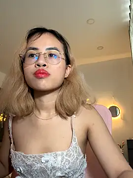 EllieYoon online show from 11/27/25, 05:20