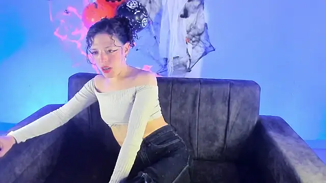 zakura Haruno online show from 10/03/25, 09:12