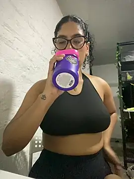 miiabrown18 online show from 04/17/26, 12:02