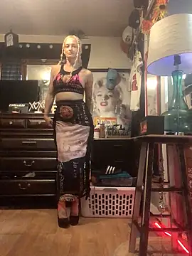 blondebarbiebae online show from 04/14/26, 04:02