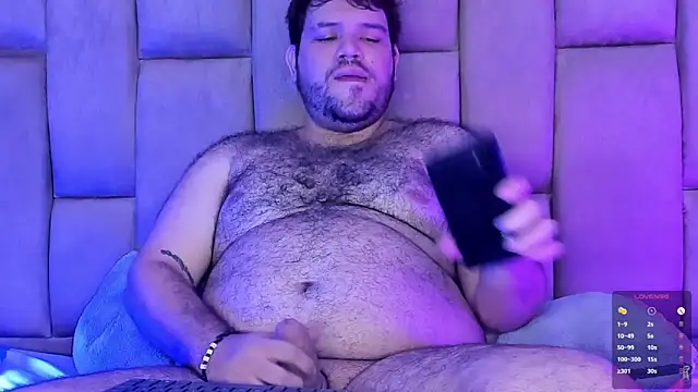Snapshot of big_bearr chatting on 05/17/26, 05:05 big bearr online show from 05/17/26, 05:05