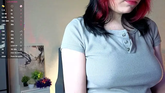 NyamNyamNyammm online show from 10/25/25, 01:29