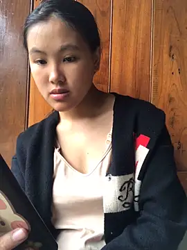 Mai lovely online show from 10/20/25, 02:23