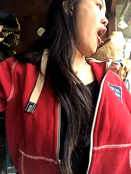 Mai lovely online show from 11/02/25, 02:36