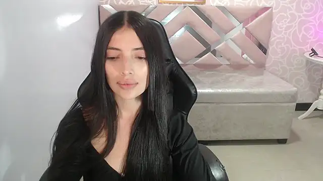 Snapshot of cynthia_ch chatting on 10/02/25, 04:08 cynthia ch online show from 10/02/25, 04:08