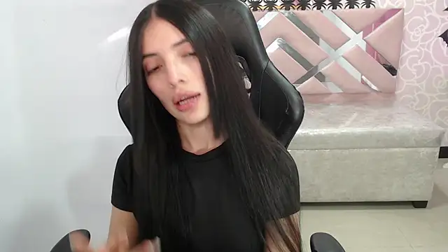 Snapshot of cynthia_ch chatting on 10/29/25, 03:20 cynthia ch online show from 10/29/25, 03:20