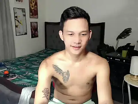 asianmonstercock05 online show from 10/31/25, 08:26