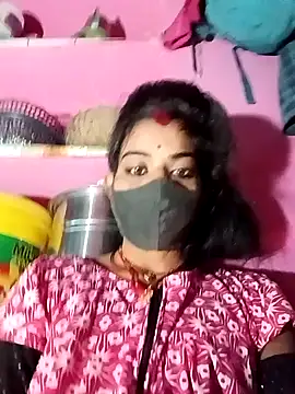 Snapshot of Mahek_love143 chatting on 12/02/25, 01:05 Mahek love143 online show from 12/02/25, 01:05
