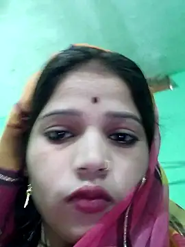 Snapshot of Mahek_love143 chatting on 01/08/26, 06:48 Mahek love143 online show from 01/08/26, 06:48