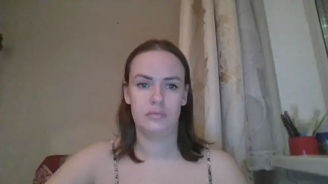 Snapshot of Veylonna chatting on 11/03/25, 03:24 Veylonna online show from 11/03/25, 03:24
