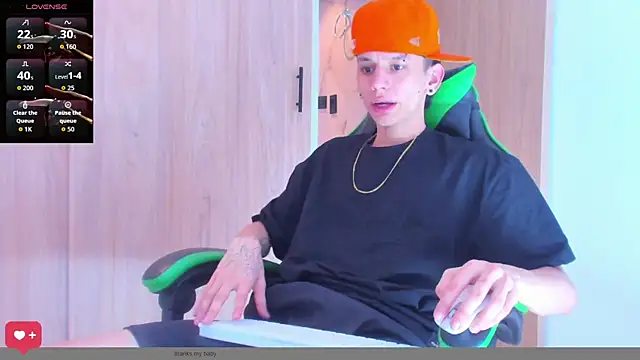 Skinny batman online show from 10/24/25, 04:47