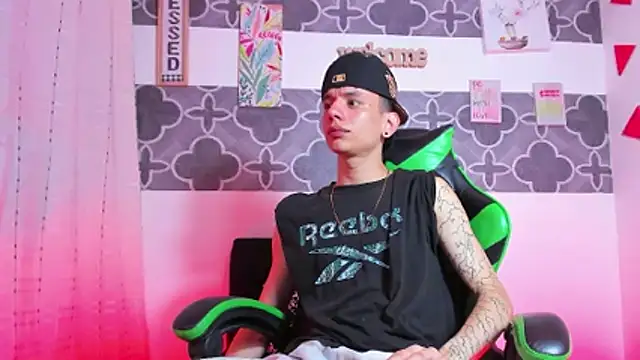 Skinny batman online show from 12/19/25, 11:56