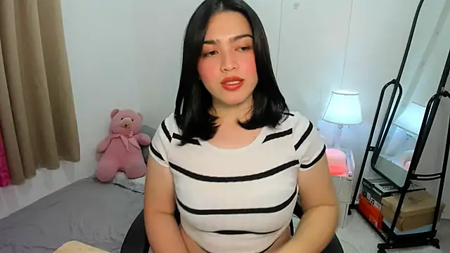 Snapshot of BubbbleButtDemi chatting on 10/11/25, 10:36 BubbbleButtDemi online show from 10/11/25, 10:36