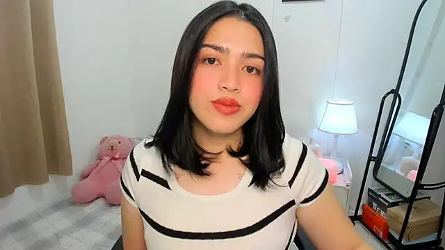 Snapshot of BubbbleButtDemi chatting on 10/24/25, 01:24 BubbbleButtDemi online show from 10/24/25, 01:24