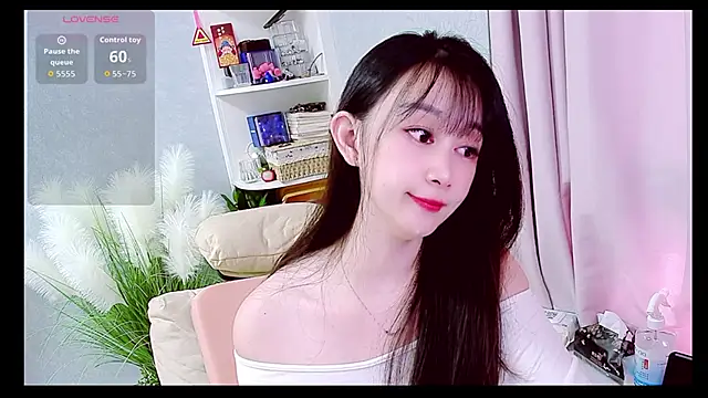 catlovesapple  online show from 10/09/25, 06:33