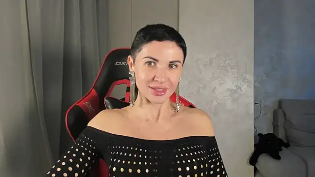 Angel iam online show from 12/15/25, 07:07