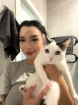 kiss Lissa online show from 10/28/25, 09:46