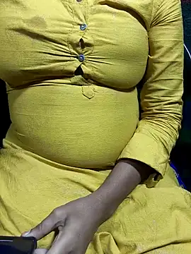 Snapshot of telugu_modal_divya chatting on 03/18/26, 12:41 telugu modal divya online show from 03/18/26, 12:41