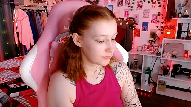 Ayla Hicks online show from 11/26/25, 07:26