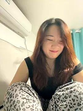 Snapshot of Momo-9988 chatting on 10/16/25, 05:25 Momo-9988 online show from 10/16/25, 05:25