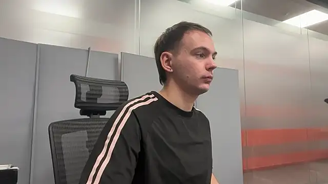 Snapshot of apachai_test chatting on 02/20/26, 11:43 apachai test online show from 02/20/26, 11:43