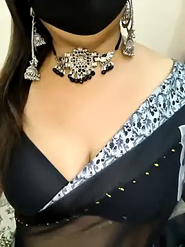 Snapshot of Sakshi-11 chatting on 10/04/25, 02:48 Sakshi-11 online show from 10/04/25, 02:48