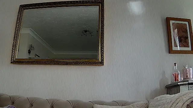 Snapshot of BarbieDolly_x chatting on 09/25/25, 09:24 BarbieDolly x online show from 09/25/25, 09:24