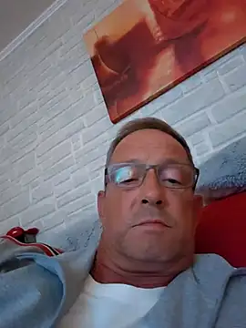 Snapshot of TommyTom76 chatting on 09/26/25, 09:41 TommyTom76 online show from 09/26/25, 09:41