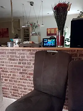 Snapshot of TommyTom76 chatting on 10/04/25, 08:07 TommyTom76 online show from 10/04/25, 08:07