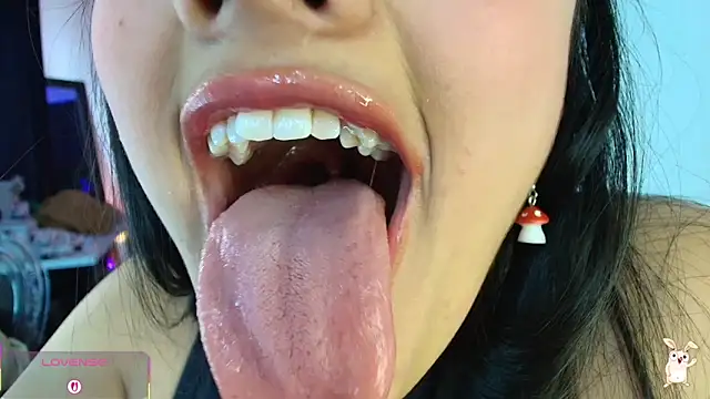 Hinata 21  online show from 04/13/26, 09:09