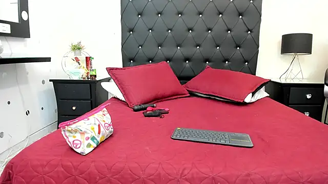 alana johnson 0 online show from 03/23/26, 12:31