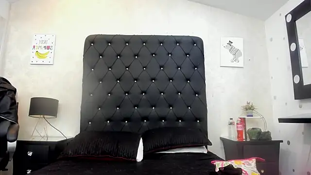 alana johnson 0 online show from 04/22/26, 12:39