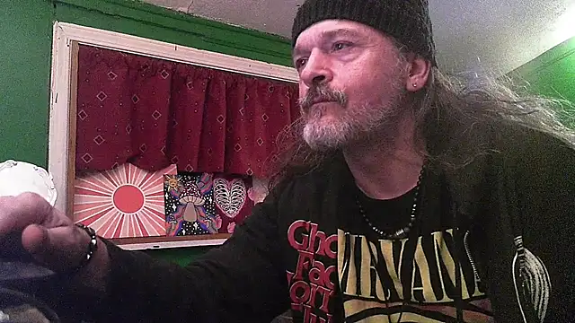 HippieDad333 online show from 04/18/26, 05:22