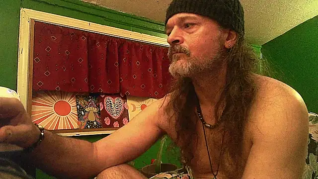 HippieDad333 online show from 04/19/26, 01:49