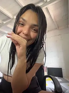 Snapshot of ninavelour chatting on 11/04/25, 08:30 ninavelour online show from 11/04/25, 08:30