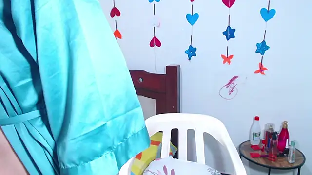 lorenacapelli online show from 04/12/26, 12:32