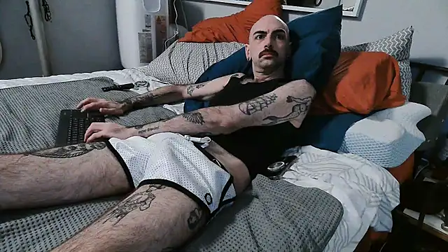 hungbot online show from 10/07/25, 06:21