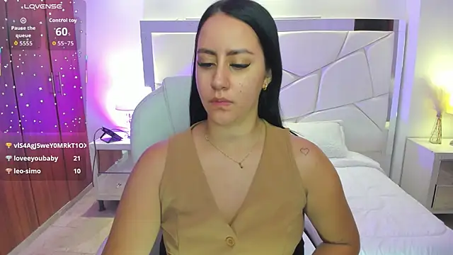 Natasha Kiim  online show from 03/26/26, 04:18