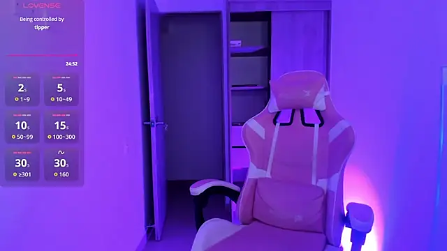 ISABELFORYOU1 online show from 11/28/25, 10:12