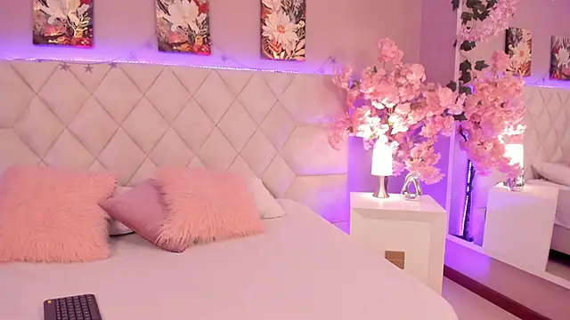 Charlotte hall  online show from 03/04/26, 03:23